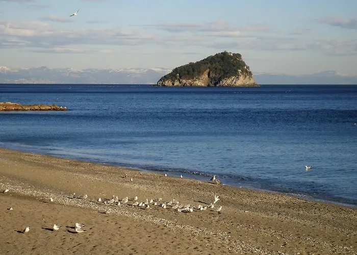 Golfo Dell\'Isola Appartamento